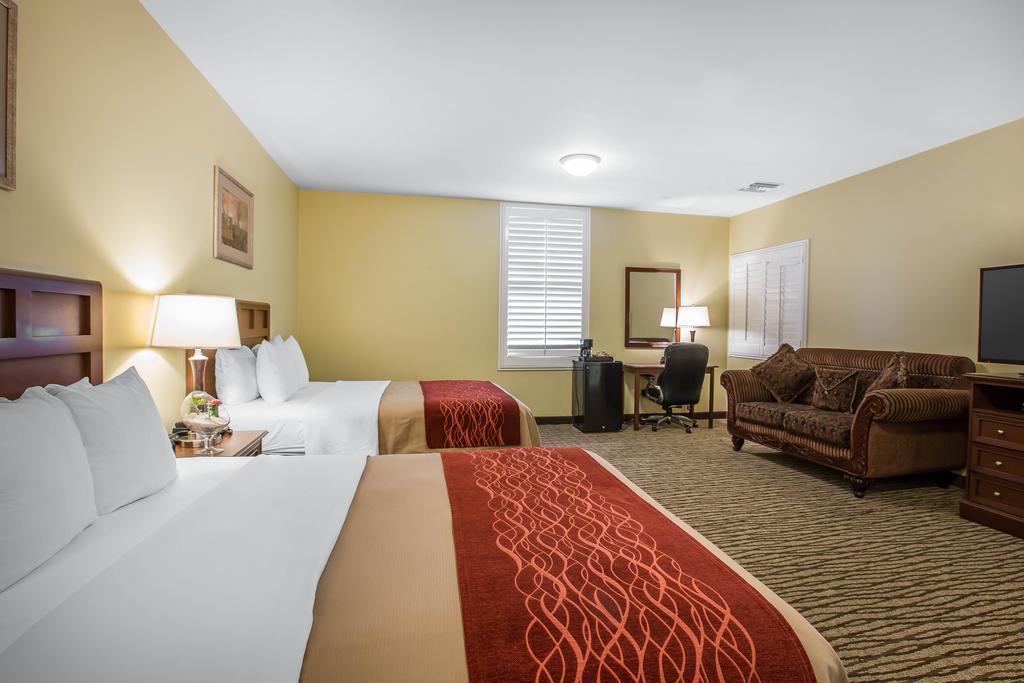 Comfort Inn Pomona Near Fairplex Bagian luar foto